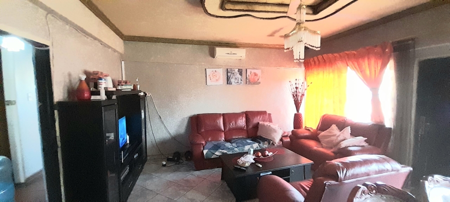 To Let 2 Bedroom Property for Rent in Lethlabile North West